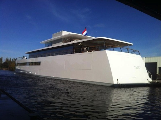 http://www.houyhnhnm.jp/lifestyle/news/images/Steve_Jobs_yacht_back.jpeg