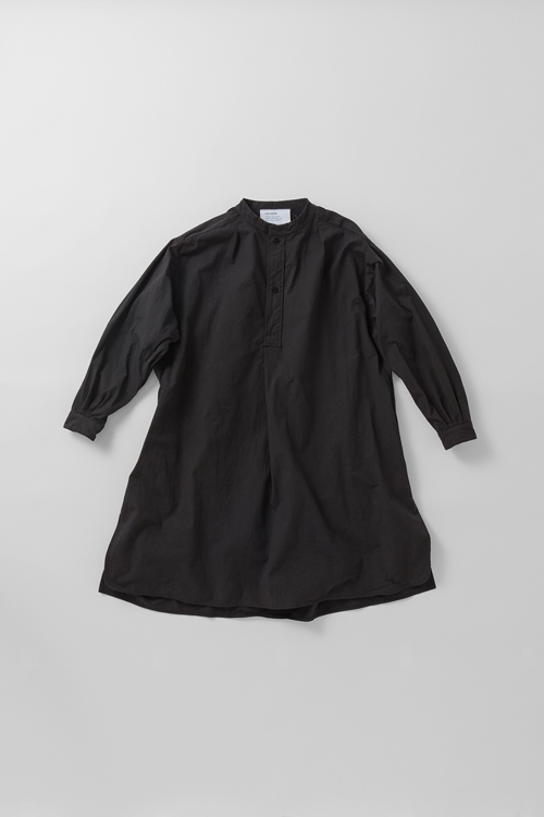 http://www.houyhnhnm.jp/news/images/smock_dress_sumi.jpg