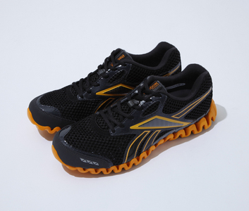 sneaker017.jpg