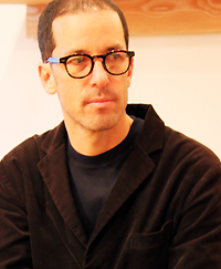 feature_adam_profile1_re.jpg