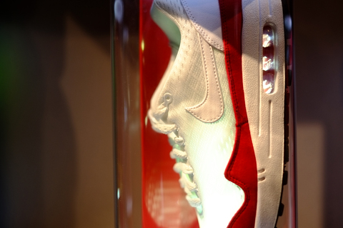 nike-air-max-air-reinvented-installation-juice-hong-kong-10.jpg