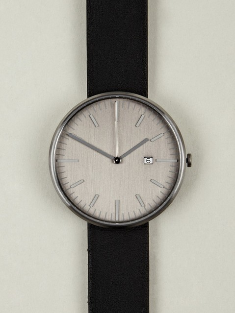 uni0042gry_01.jpg