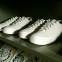 K・SWISSとSUPREME。