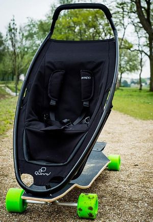 SkateboardMums_03_1744583a.jpg