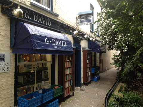 L24　本屋.JPG