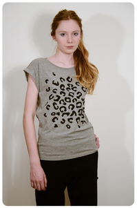 Leopard spot Roll sleeve r.jpg