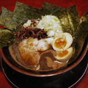 豚骨らーめん じゃぐら 味玉ラーメン(魚介オイル)¥800- 海苔トッピング¥100-
