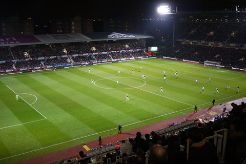 londonuptonpark.jpg