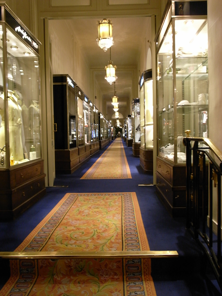 shopping st.jpg