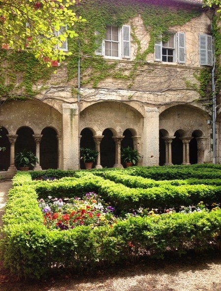 hospital jardin.JPG