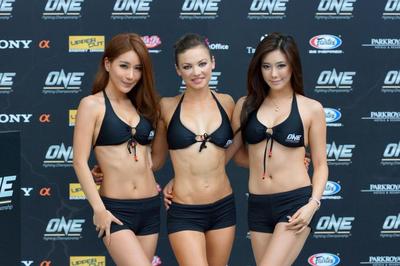 ONE-FC-War-of-the-Lions-ring-girls.jpg