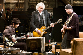 3人のギタリストが、自らの人生とギターについて明かした映画。