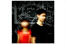 Delofamiliaの3rdアルバム『Spaces in Queue』...