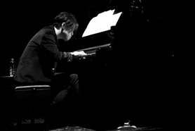 原美術館中庭にて渋谷慶一郎のピアノソロ コンサートが緊急決定！