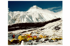 石川直樹写真展「Manaslu」開催を記念してWMがTシャツを制作！
