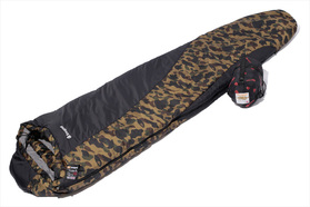 スナグパック別注、BAPE®カモで彩られた本格派寝袋が登場。