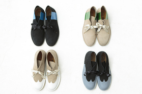 クラシックなシューズにモダンな感性を。Clarks for sacaiで...
