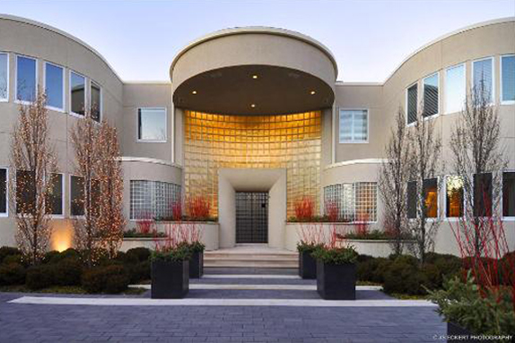 Michael Jordan house front.JPEG