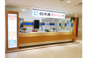 クリーニングに出した服、取りに行かなかったらどうなるの？