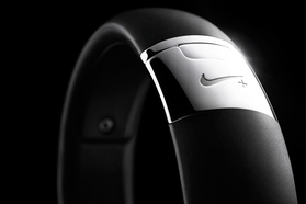 限定版シルバーカラーの「Nike+ FuelBand SE」がリリース。