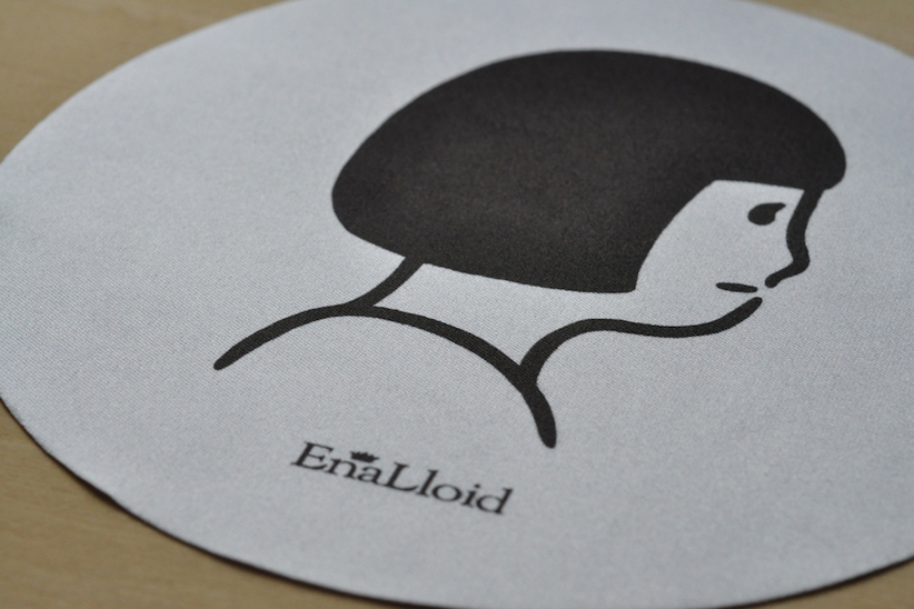 スタイリスト川上薫氏が、EnaLloidとオーセンティックなオプティカルを制作しました。