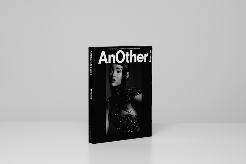 Rihannaが歌う『AnOther Magazine』デジタルエディション。