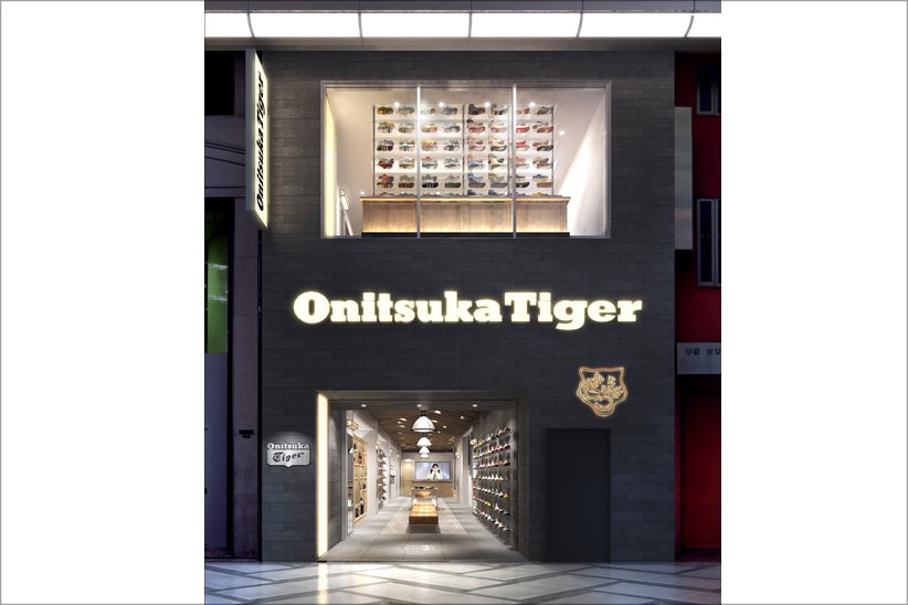 関西の人に朗報。オニツカタイガーの国内最大店舗が大阪心斎橋にオープン。