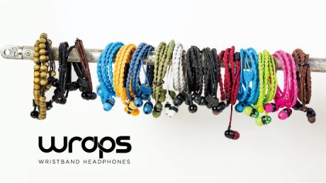 “使わない時にも美しい”というのがキモ。ブレスレットにもなるイヤホンが登場。