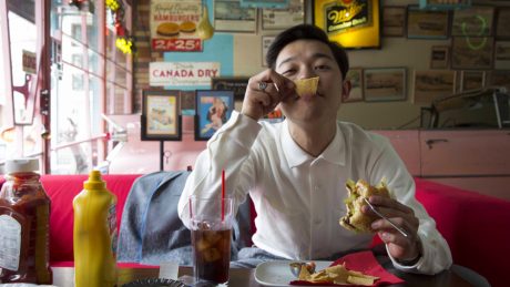 A must-attend for fashion professionals! Rare fashion creator Yuhi Ozaki will hold a talk show.