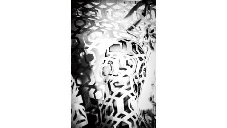 写真家・永瀬沙世が新たに挑むのは、“CUT-OUT＝切り絵”。