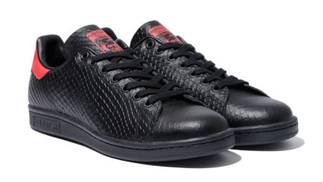 Black leather with a vivid color scheme, ABC-MART's limited edition Stan Smiths are now available.