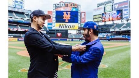 POGGY and YOPPI, who know the streets inside and out, have teamed up for this special item.