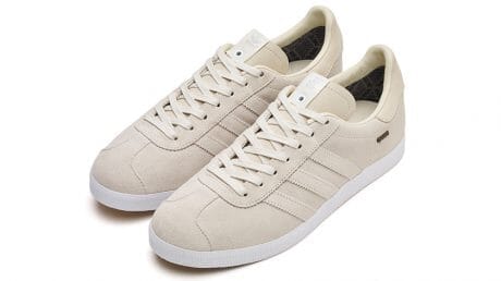 この見た目でゴアテックス®仕様。シンプルでプレミアム、なおかつ機能的なガゼルが登場です。