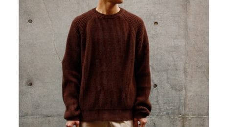 ニュアンスの1LDK別注ニット。渋みのある色、柔らかな風合いが秋にぴったりなんです。