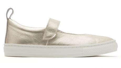 ドーバー ストリート マーケット ギンザが別注したバディのスニーカー。