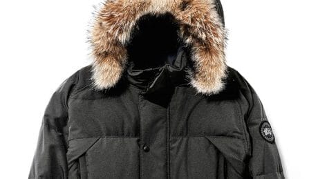 Canada Goose in "black". Pick up this winter's new collection.