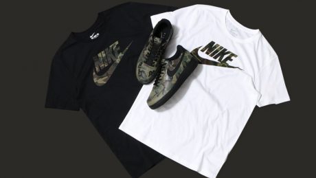 アトモスより、あのカモフラをまとった国内限定Tシャツが発売。