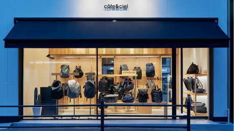 Finally, Côtes et Ciel enters the Kansai region. Côtes et Ciel's street store has opened in Osaka.