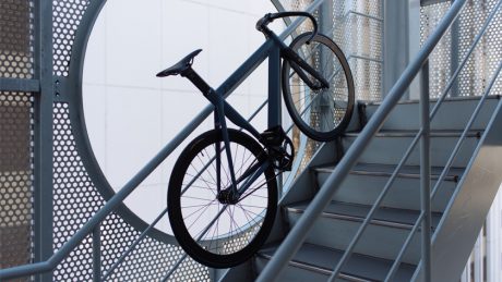 Leader Bike's signature 735 is now available in a matte navy military model.