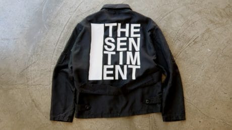 soeのリミテッドアイテムはグラフィカルなボンテージブルゾン。M.I.U.のみでの展開です。