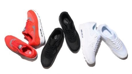 オールホワイト、オールブラックのエアマックス90が登場です。