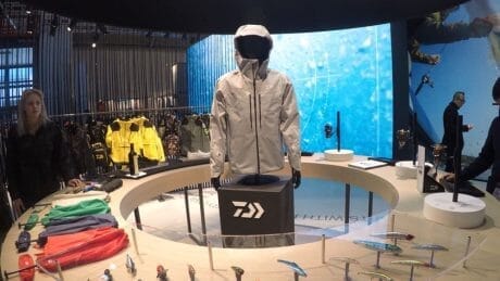 “釣りのダイワ”のイメージを覆す、新レーベル「D-VEC」がとにかく秀逸な出来栄えです。