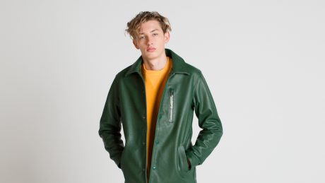 90年代テイストを現代的に捉えたハバノスの最新ルックをご覧あれ。