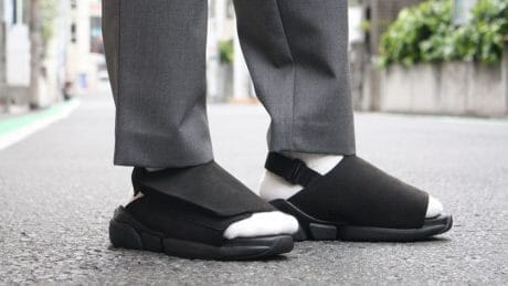 1LDKが手がけるORPHICのサンダル。スポーティかつモードな仕上がりに唸らされます。