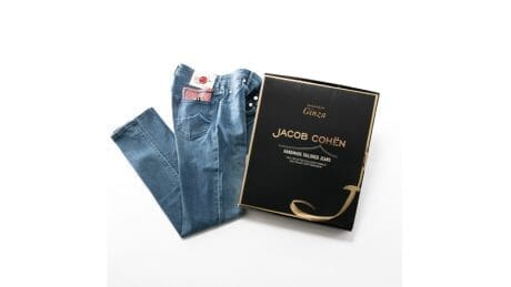 ヤコブ コーエンの限定デニムが50本限定でリリース。争奪戦の予感です。