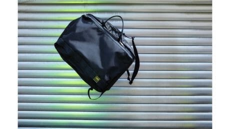 Tomorrowland presents a limited-edition item by Keinosuke Takegahara. The unprecedented 5-way bag is a winner if you buy it!