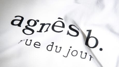 アニエスベーのこのロゴはご存知？ アダム エ ロペとの共作はシンプルなTシャツ2タイプ。