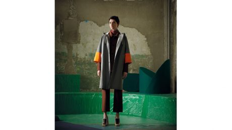 マルニとストゥッテルハイムのコラボレーションが、極上のレインウェアをつくりあげました。