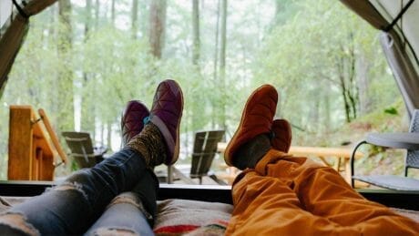 紅葉の季節が待ち遠しくなる、テバのアウトドアスニーカー。