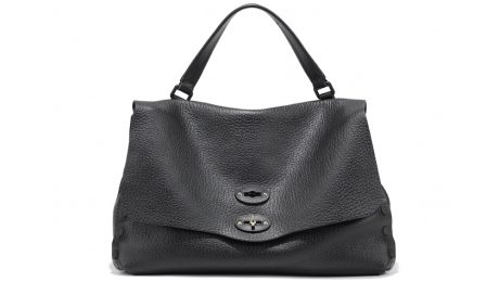 うっとりするリッチな質感！ 新素材を使ったポスティーナが登場。